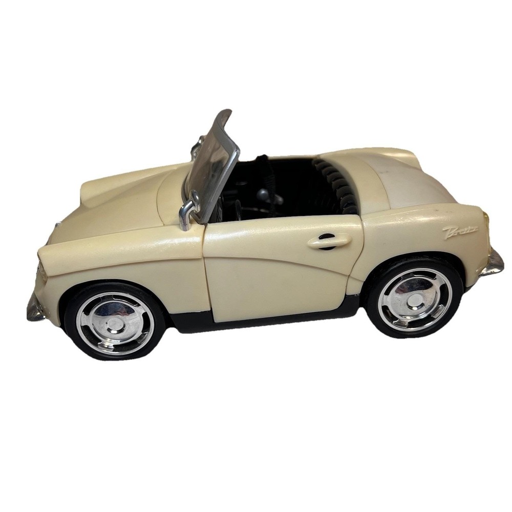 Lil Bratz Convertible Cool Car Pale Yellow 2004 MGA Entertainment EPOC